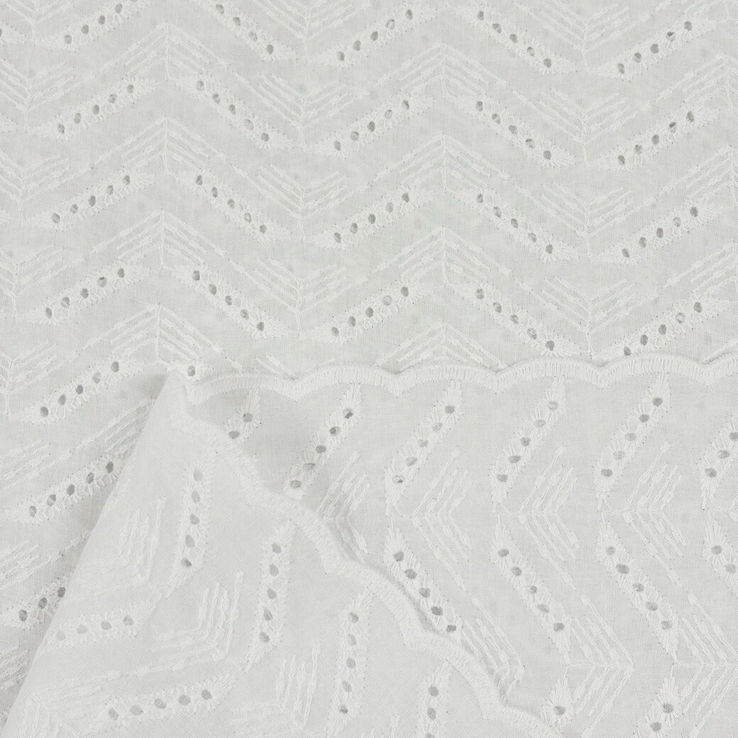 生地 【 綿レース 白 】 レース レース生地 花柄 幾何学模様 刺繍 レース刺繍 定番 ワンピーズ チュニック スカート カーテン ドレス ブライダル ウェディング コスプレ 半襟 エレガント 可愛い ナチュラル ベール ハンドメイド 手芸 手作り ソーイング Textile World TOA