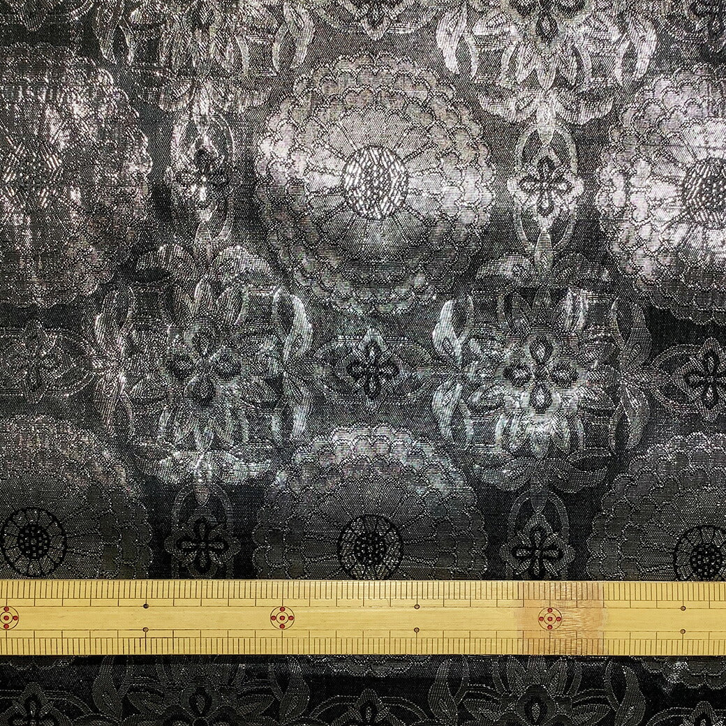 生地 【 金襴 黒×シルバー 】 金襴生地 二釜菊丸 七宝文 花菱 和柄 布 和風生地 京都西陣織 よさこい 金襴布 金襴 きんらん 仏具 座布団 つまみ細工 人形衣装 能衣装 袈裟 表装 掛け軸 クッションカバー におい袋