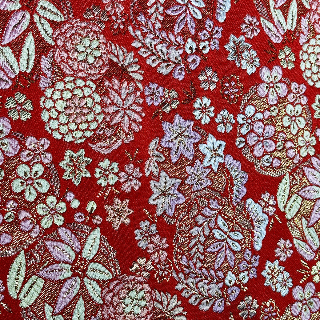 生地 【 金襴 吉祥紋様 レッド 】 金襴生地 吉祥 菊 松 竹 笹 菊紋 桜 紅葉 もみじ 縁起 和柄 京都西陣織 よさこい 金襴布 金襴 きんらん 座布団 つまみ細工 人形衣装 能衣装 袈裟 表装 掛け軸 御朱印帳ケース