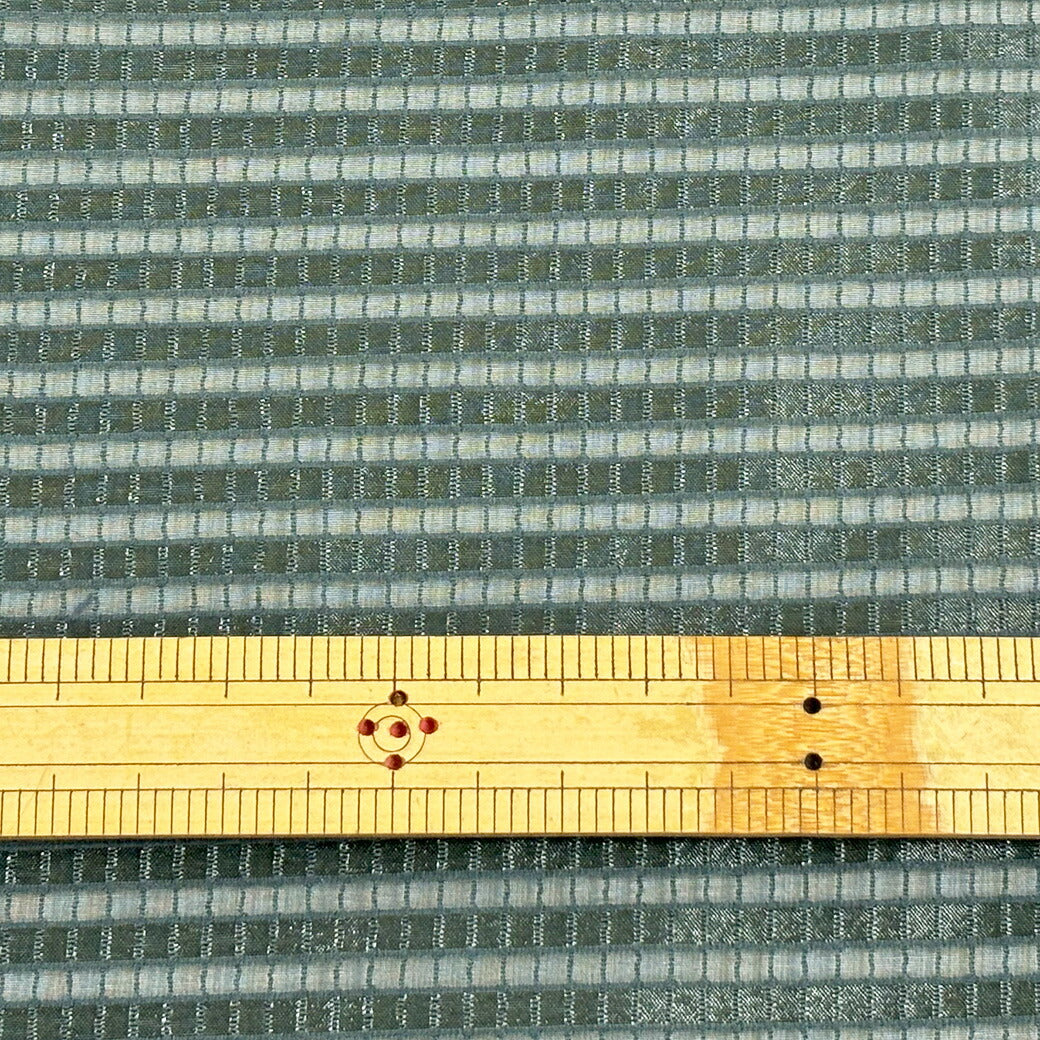 生地 【 格子メッシュ カーキ 】 布 生地 メッシュ生地 ポリエステル レース 透け感 ネット状 格子柄 ブロックチェック おしゃれ 衣装 舞台衣装 仮装 コスチューム ドレス レイヤード カーディガン インテリア 小物 手