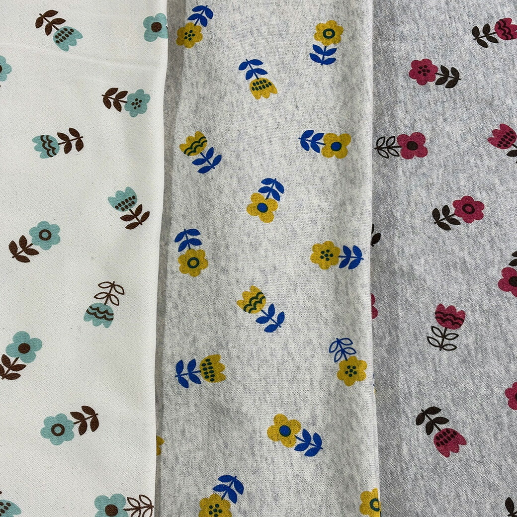 生地 【 花柄裏毛ニット ホワイトミント 】 スウェット生地 裏ループ 裏毛 プリント 小花柄 北欧風 春生地 秋生地 冬生地 布地 コットン100% ハンドメイド 手芸 シンプル 定番生地 トレーナー パーカー パンツ セッ
