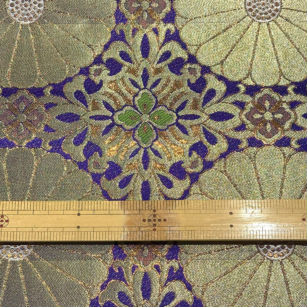 生地 【 金襴 菊 パープル 】 金襴生地 広幅九釜十六菊 花柄 菊 華文 花びら 和柄 布 和柄生地 和風生地 京都西陣織 よさこい 金襴布 金襴 きんらん 仏具 座布団 つまみ細工 人形衣装 能衣装 袈裟 表装 掛け軸 御