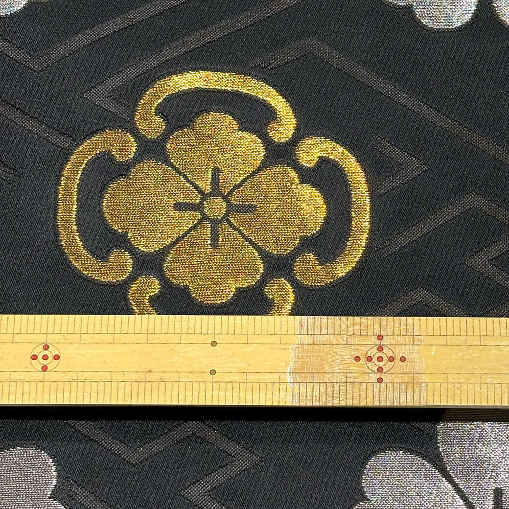 生地 【 金襴 花菱文 ブラック 】 金襴生地 花菱紋 花菱文 花柄 花びら 和柄 布 和柄生地 和風生地 京都西陣織 よさこい 金襴布 金襴 きんらん 仏具 座布団 つまみ細工 人形衣装 能衣装 袈裟 表装 掛け軸 御朱印帳