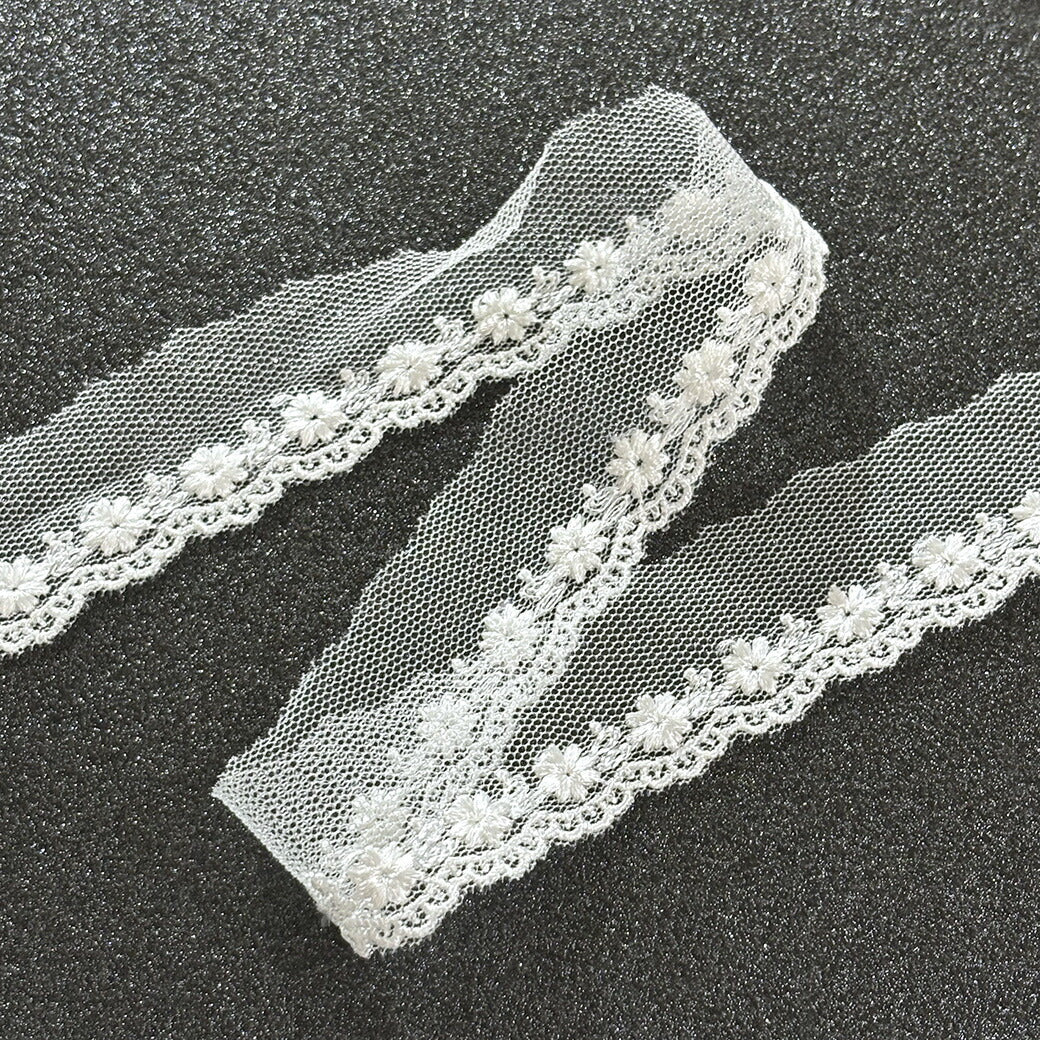 リボン【 チュールレース E 白 】レースリボン 刺繍リボン 花柄 刺繍 レース刺繍 刺繍テープ ハンドメイド資材 可愛い 手芸用テープ リボンテープ 洋裁 ハンドメイド 手芸用 パーツ 布雑貨 副材 手芸副材 フリル カント
