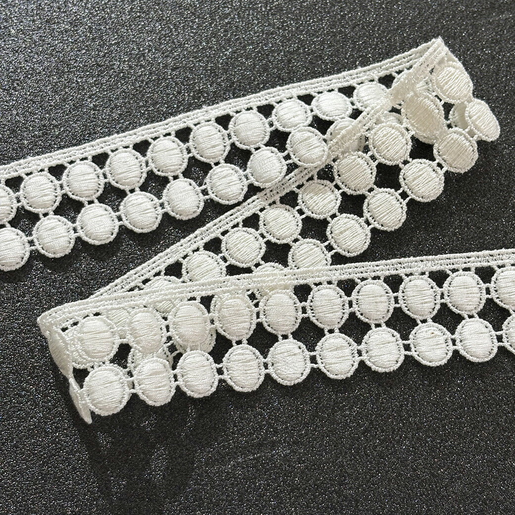 リボン【 モチーフレース P 白 】レースリボン 刺繍リボン ボンボン 玉 刺繍 レース刺繍 刺繍テープ ハンドメイド資材 可愛い 手芸用テープ リボンテープ 洋裁 ハンドメイド 手芸用 パーツ 布雑貨 副材 手芸副材 フリ