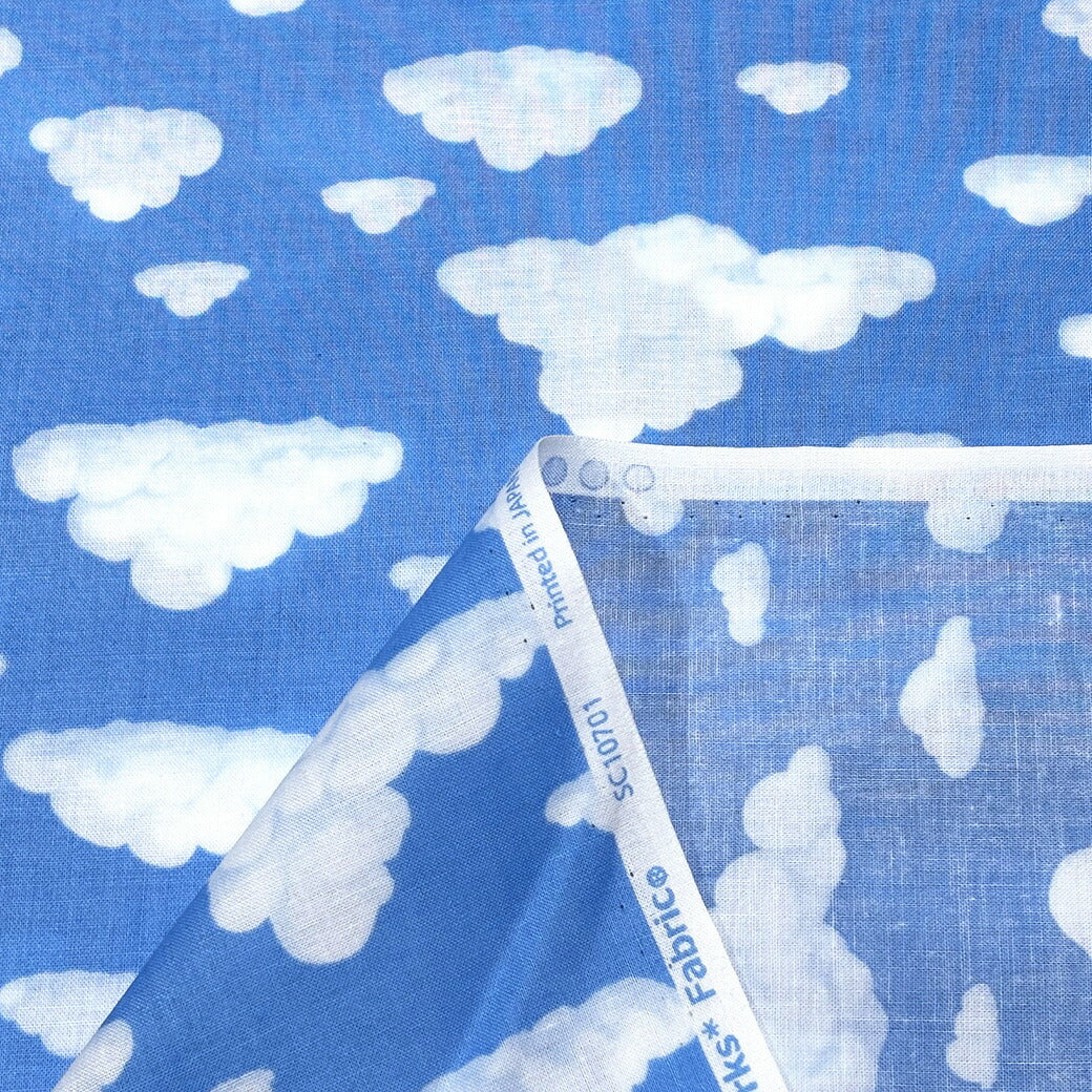 生地 【 雲柄 sky fabric ソライロ 】くも柄 雲 雲柄 空柄 水色 108cm巾 コットン 綿100% 薄手 入園 入学 新学期準備 幼稚園 レッスンバッグ 習い事バッグ 巾着 巾着袋 給食袋 ハンドメイド 手芸