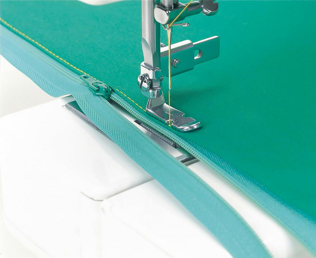 【 カワグチ ミシン専用 ファスナー押え家庭用(HA) 09-040 】ミシン押さえ 家庭用ミシン専用 ファスナー おさえ 片側押え 押え金 ネジ式タイプ KAWAGUCHI ミシン用品 家庭用ミシン ミシン作業 洋裁 裁縫 裁縫道具 ソーイング 手芸用品 ノーション ハンドメイド チャック