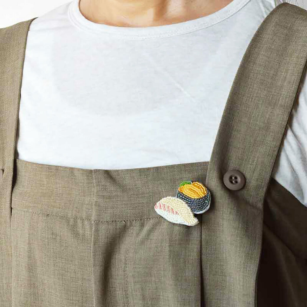 【 MIYUKI はらぺこブローチ 寿司 】 刺しゅうキット ブローチ ビーズ刺繍 刺しゅう ビーズキット ビーズ 刺繍 おでかけ アクセサリー おでかけブローチキット はらぺこブローチキット ビーズ刺繍キット ビーズ刺繍 miyuki お出かけブローチ Textile World TOA<br>