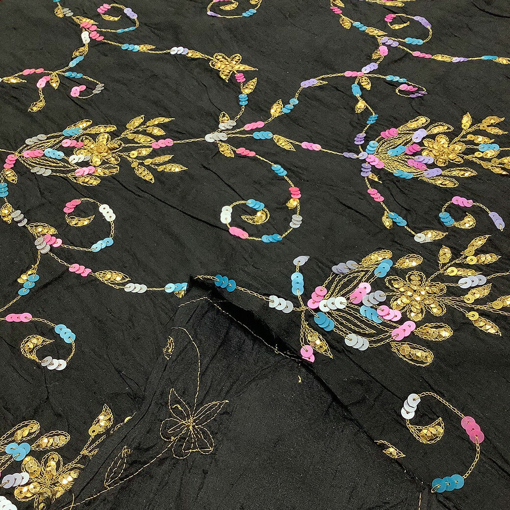 生地 【 シルク スパンコール ブラック 】 インドシルク 正絹 本絹 シルク生地 花柄 刺しゅう 刺繍生地 スパンコール キラキラ 民族衣装 サリー エスニック ベリーダンス アラブ衣装 伝統衣装 チョリ チュニック パンジャビ ダンス衣装 舞台衣装 Textile World TOA