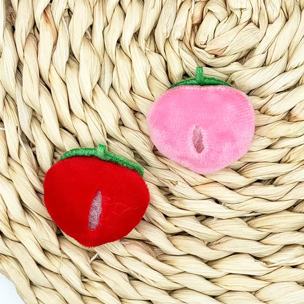 【 いちごぬいぐるみパーツ 】 デコ パーツ イチゴ 苺 ぬいぐるみ 食べ物 フルーツ かわいい ぬい活 センターパーツ ふわふわ パーツ