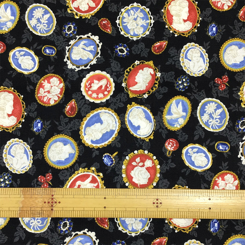 生地 【 QUILT GATE 西欧チャーム 黒 】 キルトゲイト シーチング生地 108cm巾 貴婦人 マリーアントワネット カメオ ジュエル 西欧風 国産 綿プリント