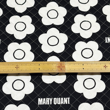生地 【 MARY QUANT キルティング 黒白 】 マリクワ マリークワント キルティング生地 106cm巾 綿プリント コットン100％ 綿 花柄