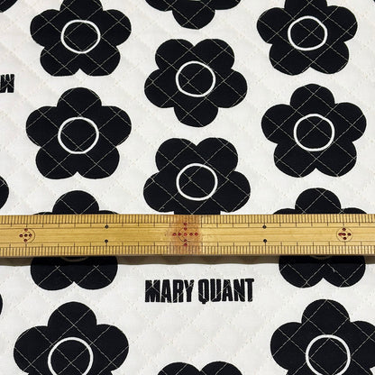 生地 【 MARY QUANT キルティング 白黒 】 マリクワ マリークワント キルティング生地 106cm巾 綿プリント コットン100％ 綿 花柄