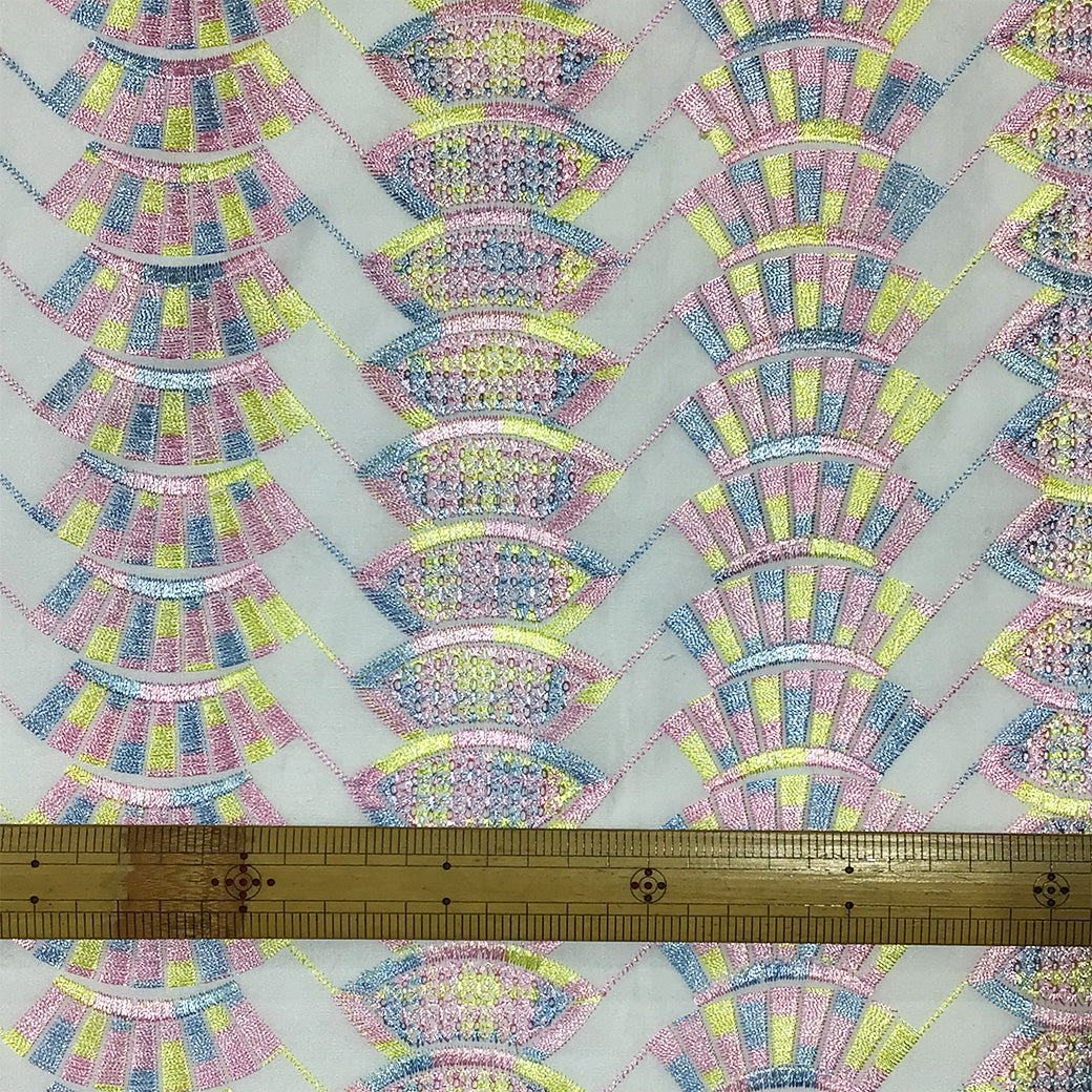 生地 【 刺繍レース ホワイトパステル 】 レース生地 103cm巾 刺繍レース 刺しゅう生地 立体レース 透け感レース 幾何学模様