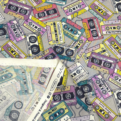 カセットテープ柄の生地