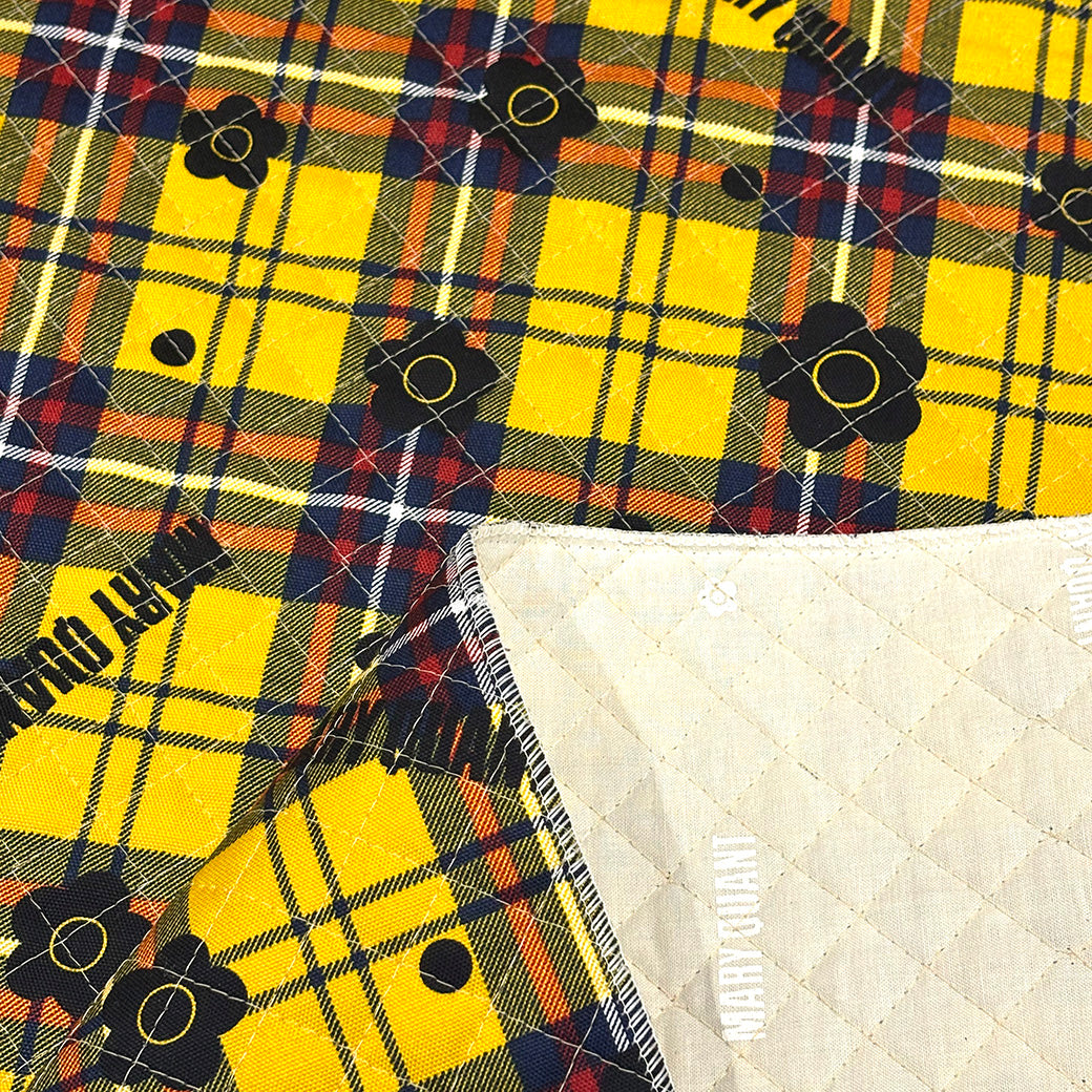 生地 【 MARY QUANT タータン花 キルティング 黄 】 マリクワ マリークワント キルティング生地 106cm巾 綿プリント コットン100％