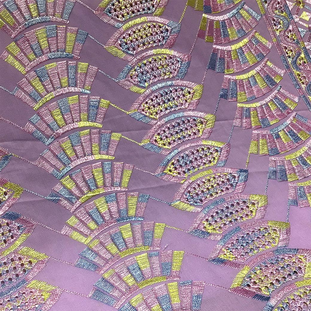 生地 【 刺繍レース パステルピンク 】 レース生地 103cm巾 刺繍レース 刺しゅう生地 立体レース 透け感レース 幾何学模様
