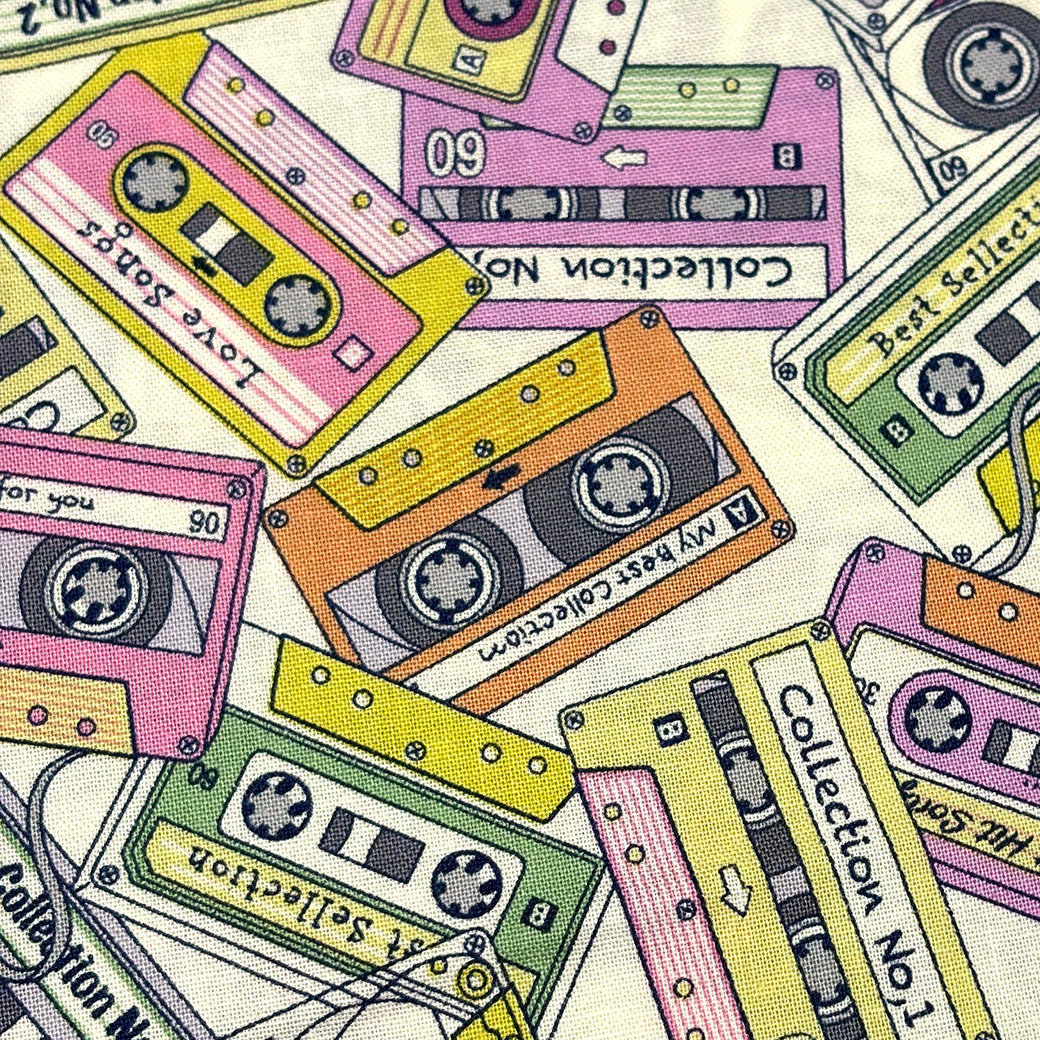 カセットテープ柄の生地