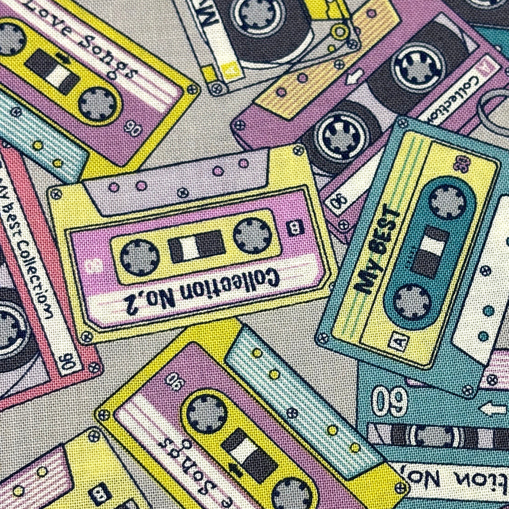 カセットテープ柄の生地