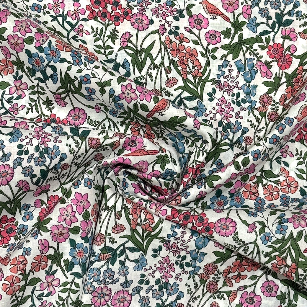 生地 【 80ローン 花柄プリント 白×ピンク×スカイ】 110cm巾 綿100％ 花柄ローン コットンローン 綿ローン 花柄プリント 薄手コットン