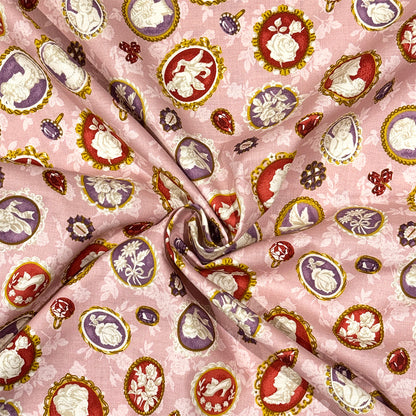 生地 【 QUILT GATE 西欧チャーム ピンク 】 キルトゲイト シーチング生地 108cm巾 貴婦人 マリーアントワネット カメオ ジュエル 西欧風 国産 綿プリント