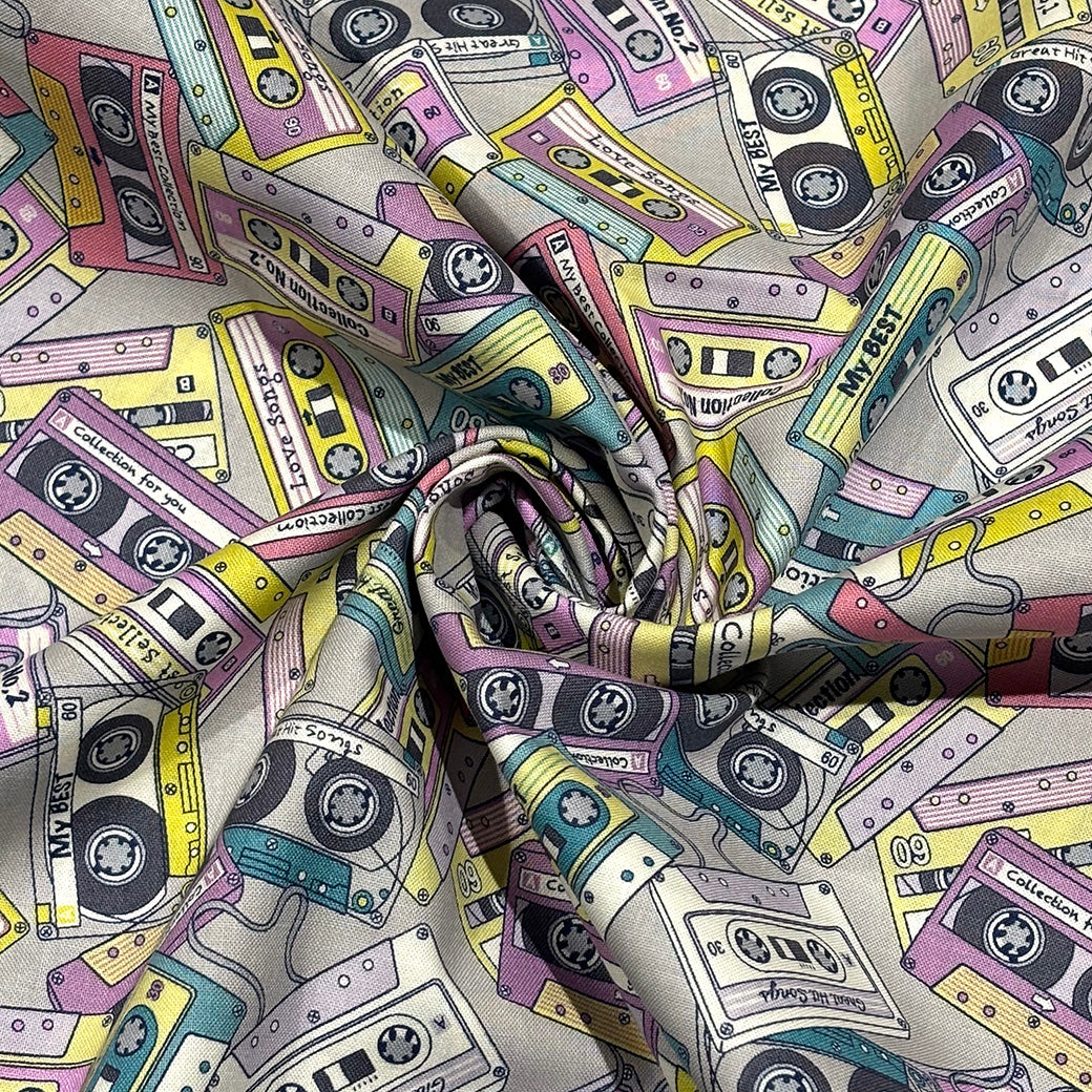 カセットテープ柄の生地