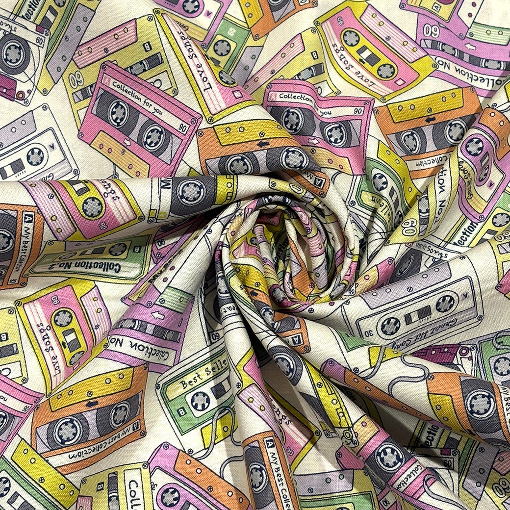 カセットテープ柄の生地