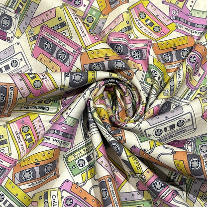 カセットテープ柄の生地