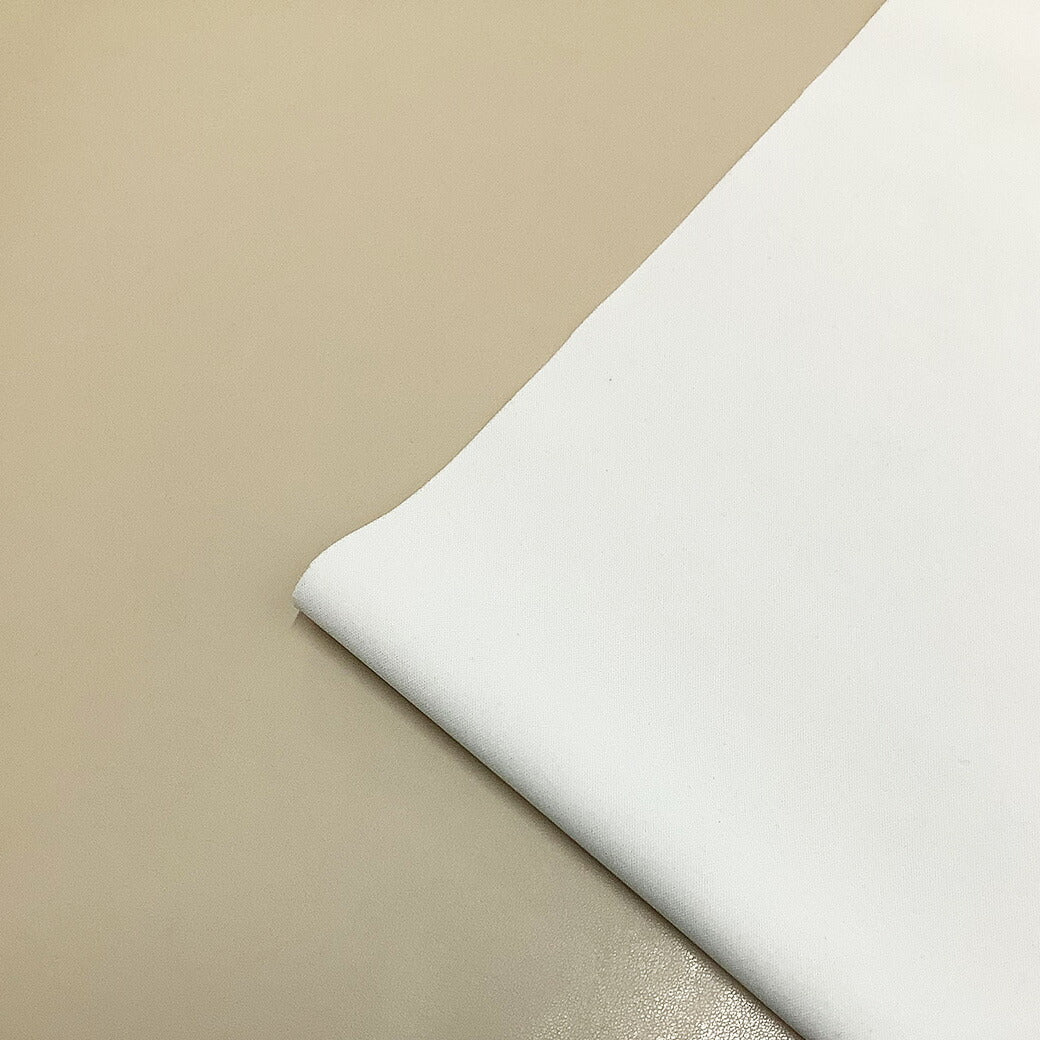 生地 【 合皮 薄 ベージュ 】 レザー生地 合皮生地 合皮布 革 皮 レザー用品 高級感 レザー布地 革製 合皮布地 キーホルダー キーケース 名刺入れ 手芸 DIY ジャケット スカート インテリア ガーデニング 財布 コ