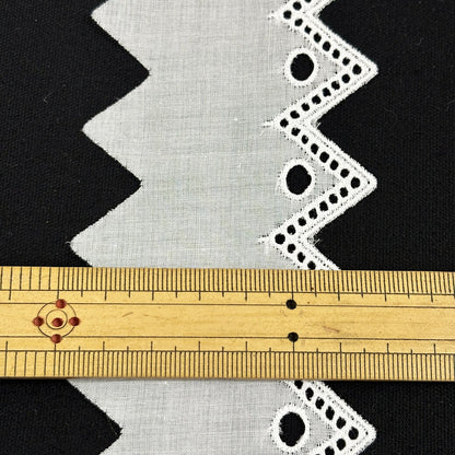 リボン【 綿レース 13080 白 】レースリボン 刺繍リボン 花柄 花柄刺繍 レース刺繍 刺繍テープ 綿レース ハンドメイド資材 可愛い 手芸用テープ リボンテープ 洋裁 ハンドメイド 手芸用 パーツ 布雑貨 副材 手芸副材 フリル Textile World TOA
