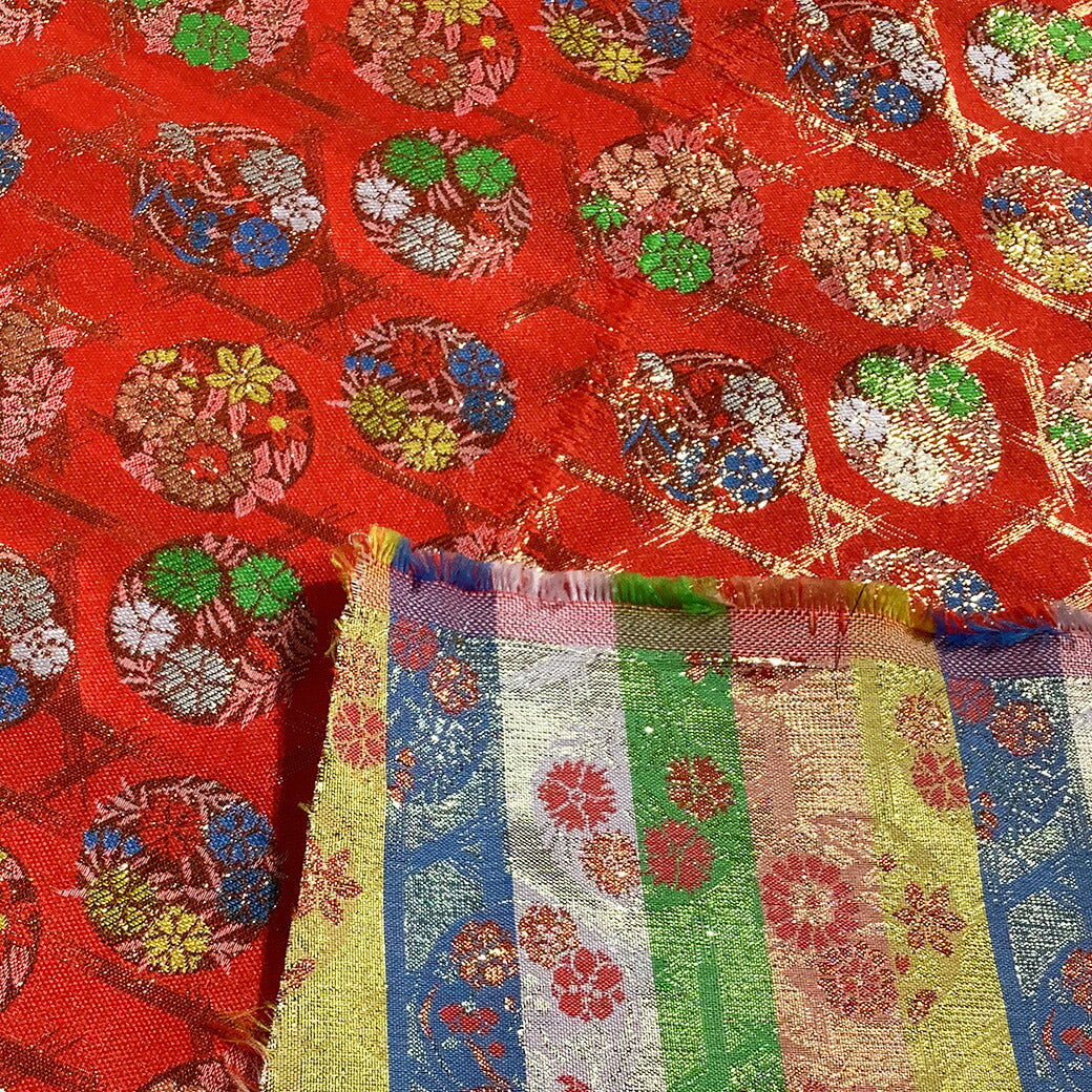 生地 【 金襴 手鞠 レッド 】 金襴生地 手毬 毬 まり 鞠 菊 和柄 布 和風生地 京都西陣織 よさこい 金襴布 金襴 きんらん 仏具 座布団 つまみ細工 人形衣装 能衣装 袈裟 表装 掛け軸 御朱印帳ケース 袱紗入れ 袱