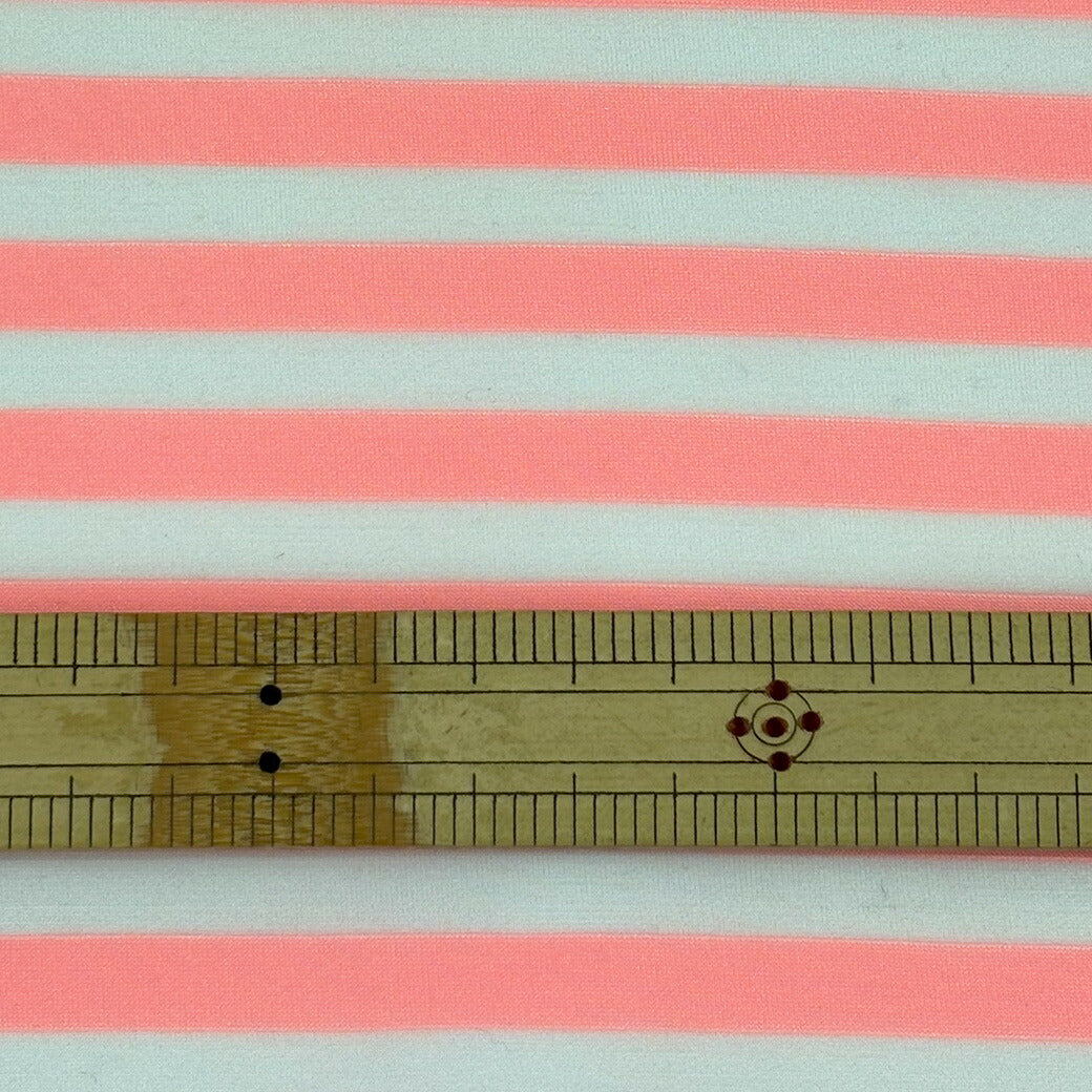 生地【 ボーダーニット 蛍光オレンジ 】ニット生地 シアー生地 ボーダー ネオンカラー 薄い生地 薄手 しましま 縞々 ポリエステル ニット地 定番 カジュアル ハンドメイド 手芸 Tシャツ パンツ コスプレ 衣装 カバーリン