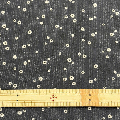 生地 【 ラミネート加工 小花プリント 黒 】 ラミネート生地 花柄 小花柄 クラシック テーブルクロス 防水 撥水 化粧ポーチ おむつポーチ メイクポーチ ティッシュケース エプロン スタイ ペットボトルケース ランチバッグ