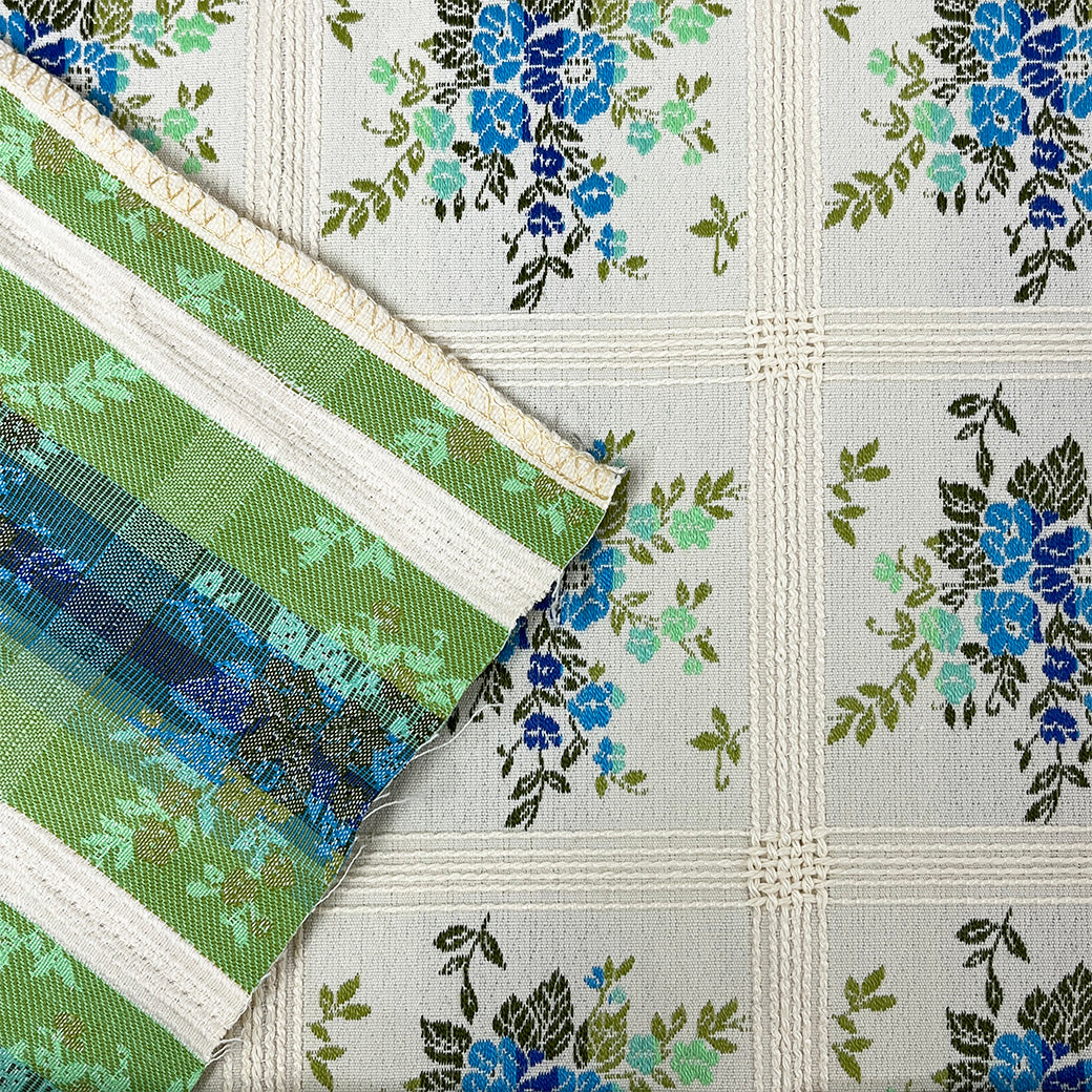刺繍ジャガード生成の生地