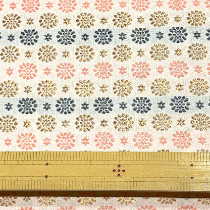 生地 【 金襴 菊 ピンク 】 金襴生地 花柄 菊 菊菱 花びら 和柄 布 和風生地 京都西陣織 よさこい 金襴布 金襴 きんらん 仏具 座布団 つまみ細工 人形衣装 能衣装 袈裟 表装 掛け軸 チャイナドレス 中華服 御朱印