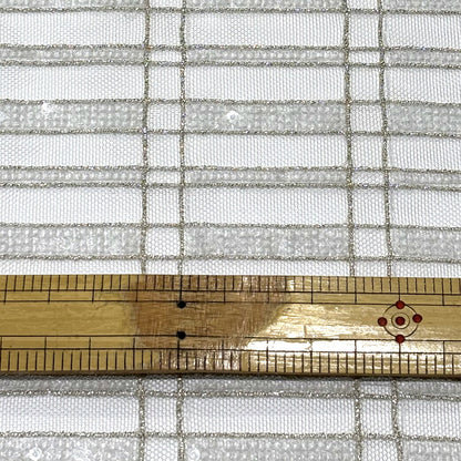 生地 【 スパンコールチェック シルバー 】 チュール生地 スパンコール 150cm巾 チェック 格子 シアー レース 衣装 コスプレ ダンス 舞台衣装 発表会 トップス スカート ドレス 洋服 服地 ウェディングベール コサ