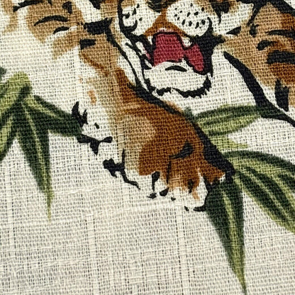 生地 【 KOKKA 虎柄 tiger 】 ドビー サザンクロス 110cm巾 綿 コットン100％ 浴衣生地 ゆかた 甚平 着物 和柄 轟 Todoroki 虎 風呂敷 のれん パジャマ シャツ ワンピース 夏生地 子ども服