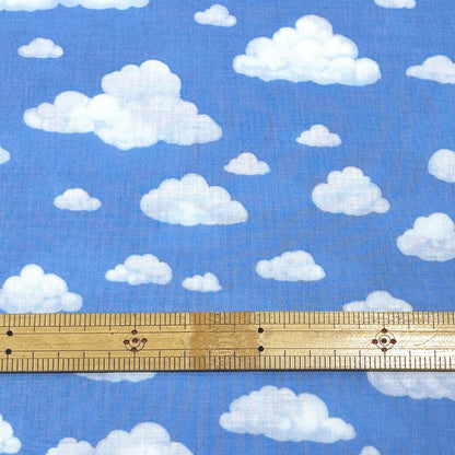 生地 【 雲柄 sky fabric ソライロ 】くも柄 雲 雲柄 空柄 水色 108cm巾 コットン 綿100％ 薄手 入園 入学 新学期準備 幼稚園 レッスンバッグ 習い事バッグ 巾着 巾着袋 給食袋 ハンドメイド 手芸