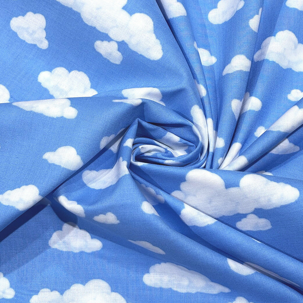 生地 【 雲柄 sky fabric ソライロ 】くも柄 雲 雲柄 空柄 水色 108cm巾 コットン 綿100％ 薄手 入園 入学 新学期準備 幼稚園 レッスンバッグ 習い事バッグ 巾着 巾着袋 給食袋 ハンドメイド 手芸