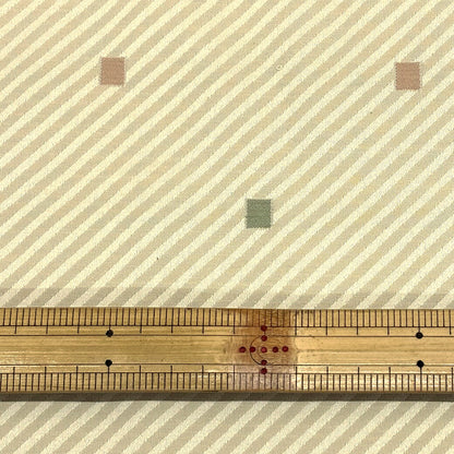 生地【 カットジャガード クリーム 】 ジャガード生地 ジャガード織り 125cm巾 ポリエステル 高級感 光沢感 インテリア クッションカバー スカート ポーチ バッグ 小物 テーブルクロス ディスプレイ ドレス カーテン ハンドメイド 手芸 Textile World TOA