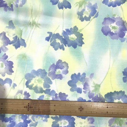 生地 【 綿サテン水彩画フラワープリント ブルー 】 143cm巾 綿100％ 綿サテン 水彩画フラワー 水彩画花柄