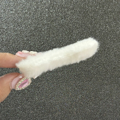 【 デコパーツ ふわふわ 骨 白 】 デコ パーツ 犬の骨 ボーン かわいい センターパーツ ふわふわ パーツ 推し活 チャーム デコレーション ブローチ バレッタ キーホルダー 飾り物 装飾 Textile World TOA