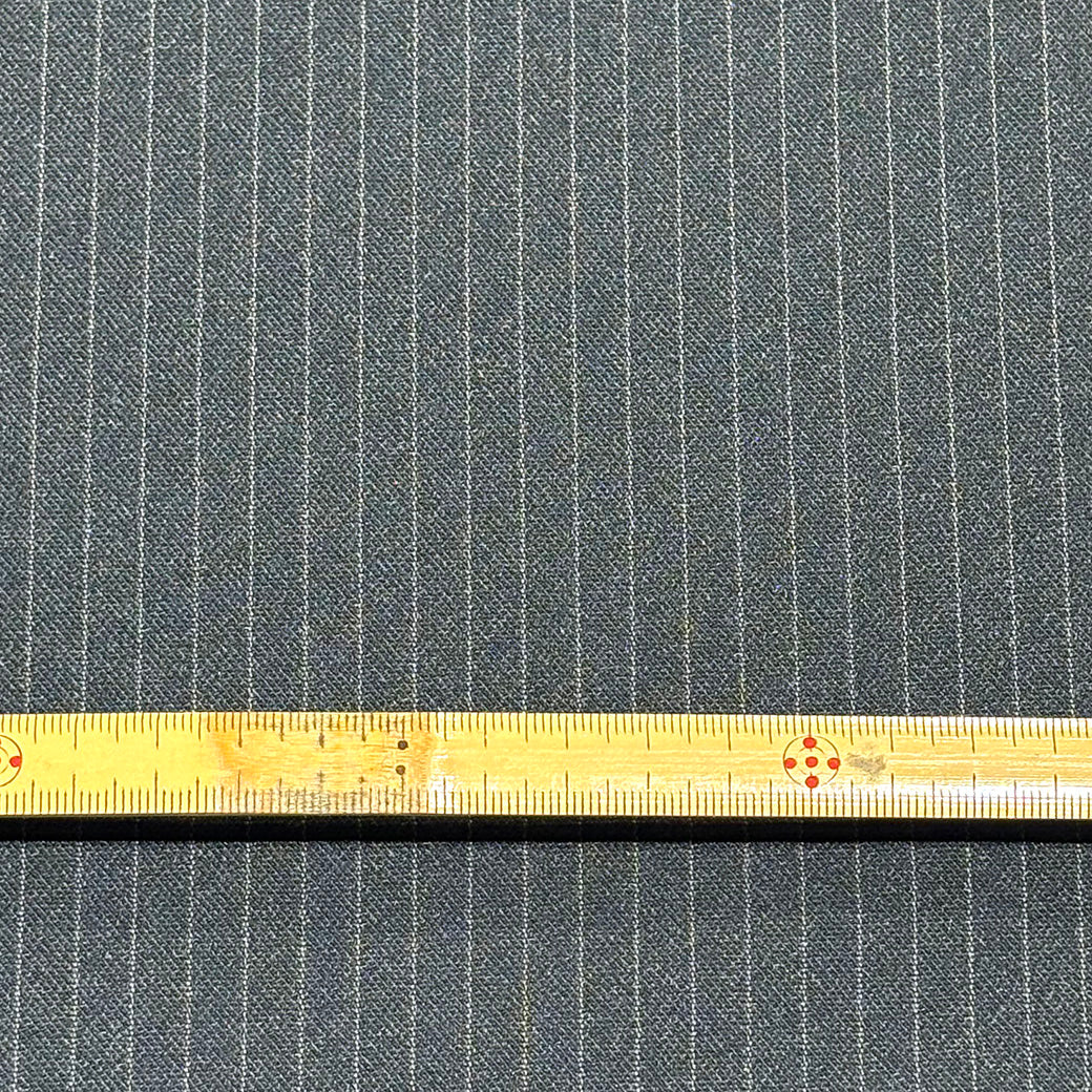 生地 【 梳毛ウール ピンストライプ チャコール 】 ウール生地 紡毛ウール ポリエステル 縦縞 しましま 150cm巾 幅広