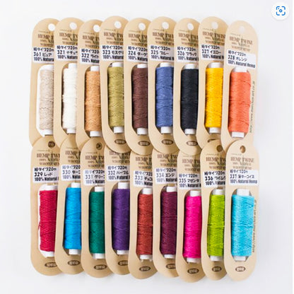 【 メルヘンアート HEMP TWINE 細タイプ 単色 20m 18色 】 麻紐 麻ひも 麻 ヘンプ糸 ヘンプ 細い 麻ひもクラフト クラフト ヘンプアクセサリー ヘンプブレスレット アクセサリー作り DIY 雑貨 かぎ針 かぎ針編み ラッピング 梱包 包装 キャンプ アウトドア コースター