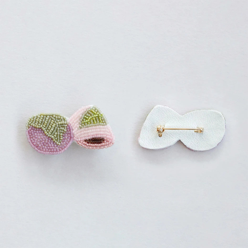 【 MIYUKI はらぺこブローチ さくらもち 】 刺しゅうキット ブローチ ビーズ刺繍