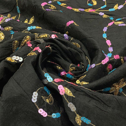 生地 【 シルク スパンコール ブラック 】 インドシルク 正絹 本絹 シルク生地 花柄 刺しゅう 刺繍生地 スパンコール キラキラ 民族衣装 サリー エスニック ベリーダンス アラブ衣装 伝統衣装 チョリ チュニック パンジャビ ダンス衣装 舞台衣装 Textile World TOA