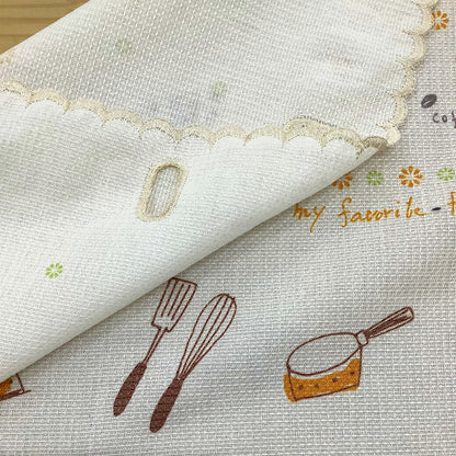 生地【 カフェカーテン キッチン道具 】カーテン レース レースカーテン カフェ お皿 ポット フライ返し 新生活応援 新居 引っ越し １人暮らし キッチンカーテン 洗面所 インテリア 子ども部屋 ハンドメイド 布 暖簾 のれん おしゃれ 目隠しカーテン 緑 Textile World TOA
