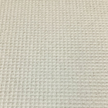 生地 【 ワッフル 生成 】 ワッフル生地 マス目 凹凸 ワッフル 生成り ホワイト ワッフル模様 シンプル 綿100% 綿生地 ナチュラル 無地 吸水性 吸湿性 寝具カバー ベビー用品 テーブルクロス キッチン用品 綿カス 綿カス残し インテリア ハンドメイド Textile World TOA