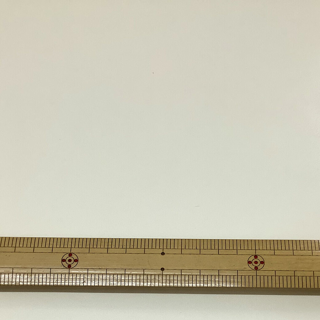 生地 【 合皮 薄 ホワイト 】 レザー生地 合皮生地 合皮布 革 皮 レザー用品 高級感 レザー布地 革製 合皮布地 キーホルダー キーケース 名刺入れ 手芸 DIY ジャケット スカート インテリア ガーデニング 財布 コインケース レザークラフト 衣装 舞台 Textile World TOA