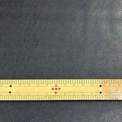 生地 【 合皮 薄 ブラック 】 レザー生地 合皮生地 合皮布 革 皮 レザー用品 高級感 レザー布地 革製 合皮布地 キーホルダー キーケース 名刺入れ 手芸 DIY ジャケット スカート インテリア ガーデニング 財布 コインケース レザークラフト 衣装 舞台 Textile World TOA
